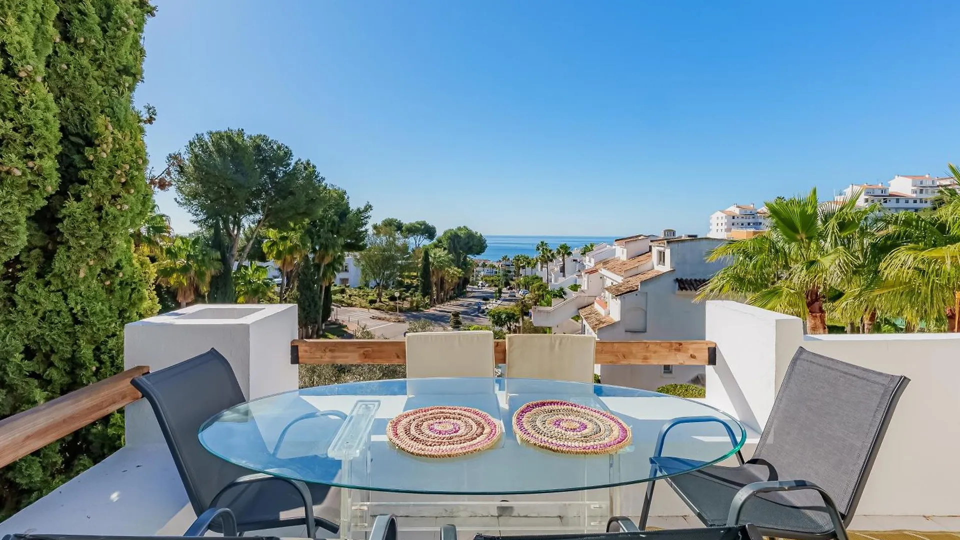 Sea View Luxury Penthouse Miraflores Sitio de Calahonda Spain