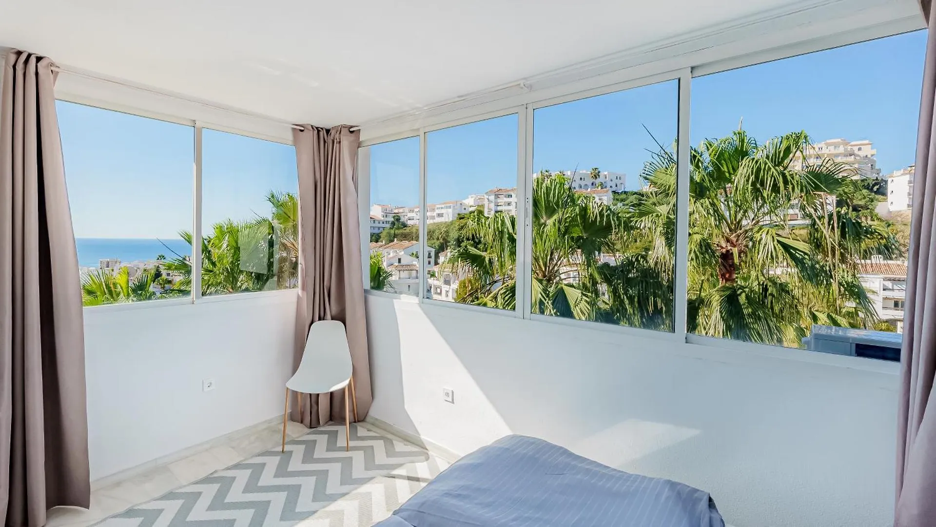 Sea View Luxury Penthouse Miraflores Sitio de Calahonda Apartment